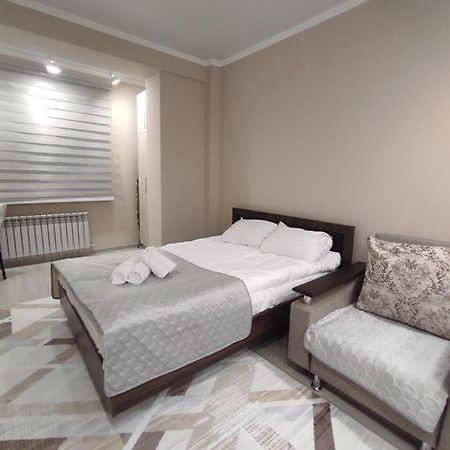 Уютная квартира-студия ЖК Lotus Terrace Apartment Алма Ата Екстериор снимка